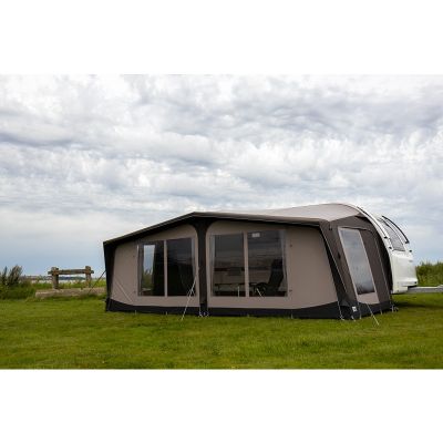 Lounge S11 (900-925)